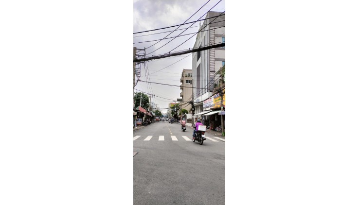 BÁN NHÀ TÂN BÌNH OTO VÀO NHÀ 65M2 2 TẦNG NGANG 5M DÒNG TIỀN 60T THÁNG BÀNH VĂN TRÂN 6.4 TỶ.
